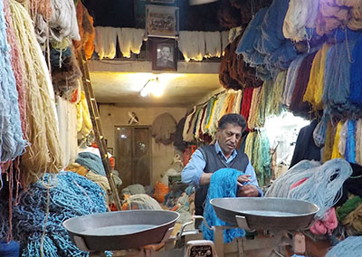 Persien Wolle im Bazar kaufen Wolle im Bazar kaufen